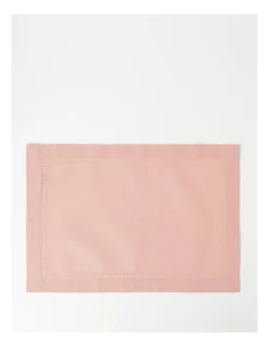 Brand new 𧨠Heritage Elizabeth Placemat Pink β